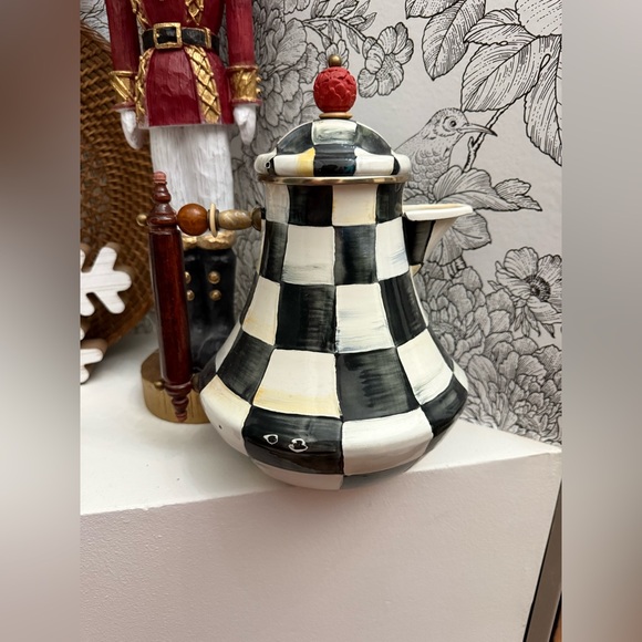 Mackenzie Childs RARE 64 oz Jug Courtly Check Black and White Teapot - Picture 6 of 10